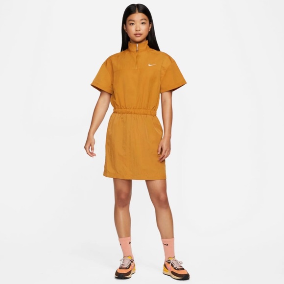 Nike Women's Sportwear Swoosh
Woven Dress - Picture 1 of 14